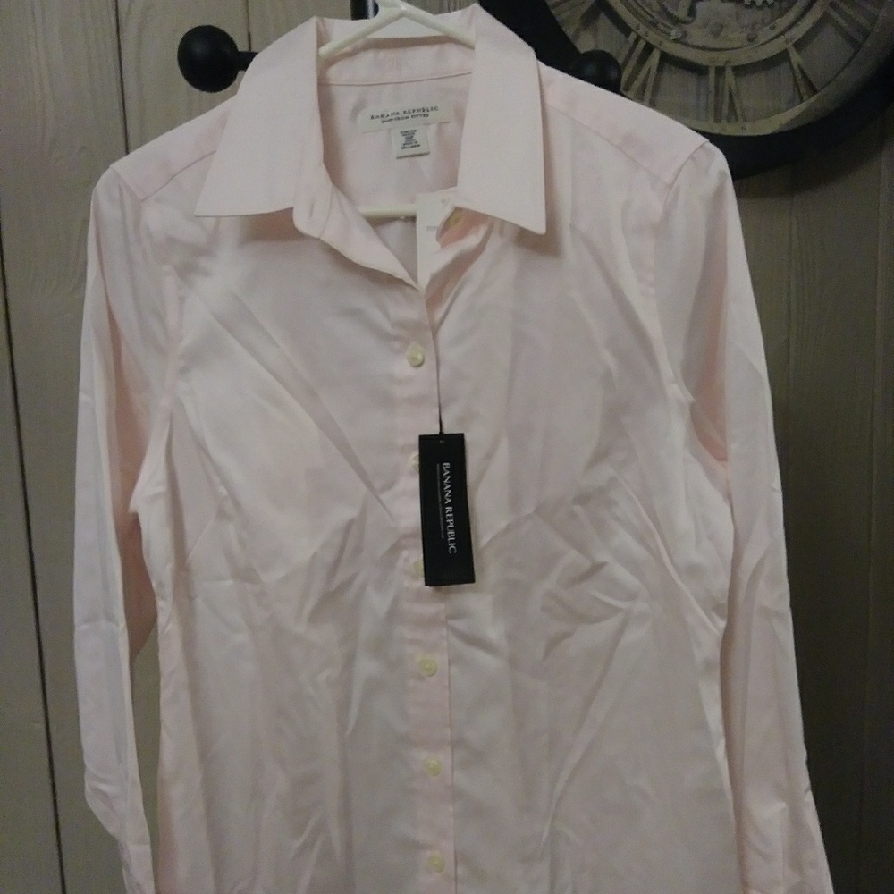 Sold! Pink Banana Republic Non-Iron Fitted Shirt